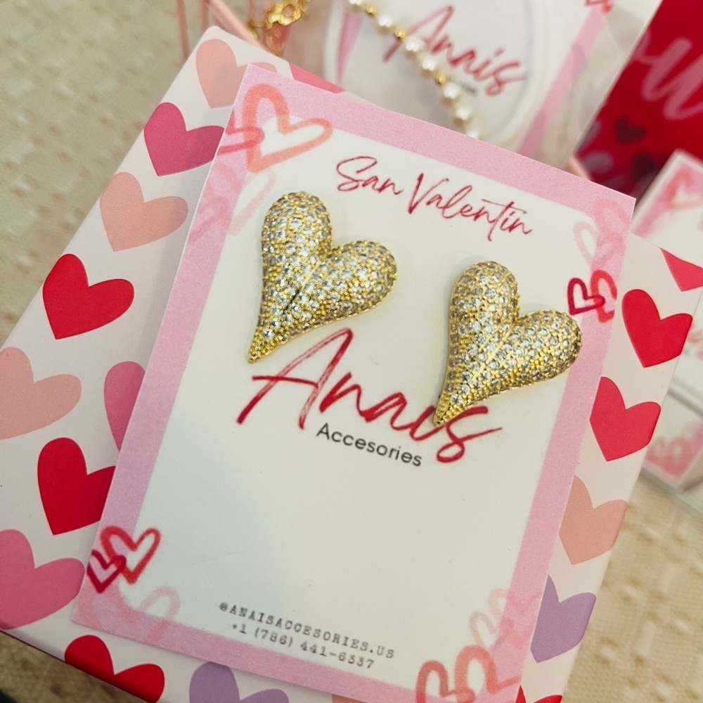 Nais Glittering Gold Heart Earrings